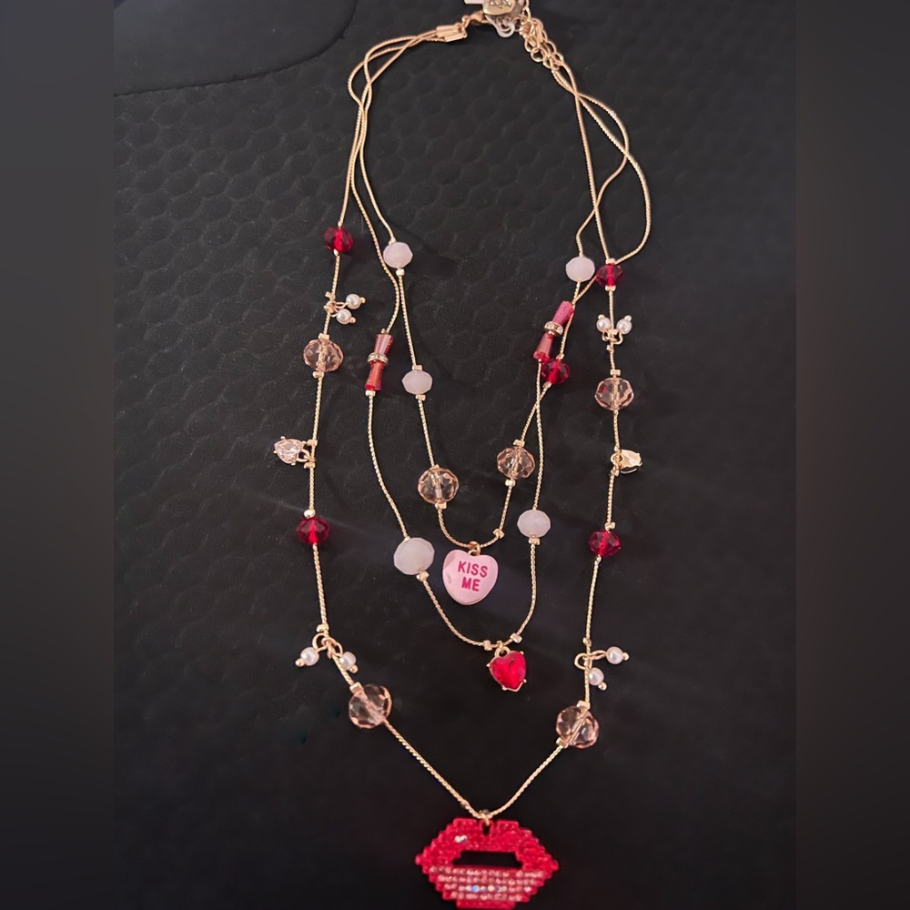 BETSEY JOHNSON Valentine Think Pink Lips Heart Candy Triple Chain Necklace NWT